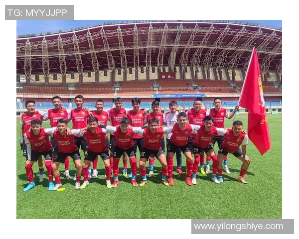 激情四溢的足球国家队比赛揭示了团队合作与个人技术的完美结合